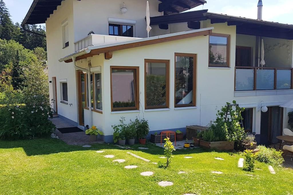 Wohnung Mit Balkon In Velden - Appartment Berge Bytilly Velden am Wörthersee Eksteriør billede